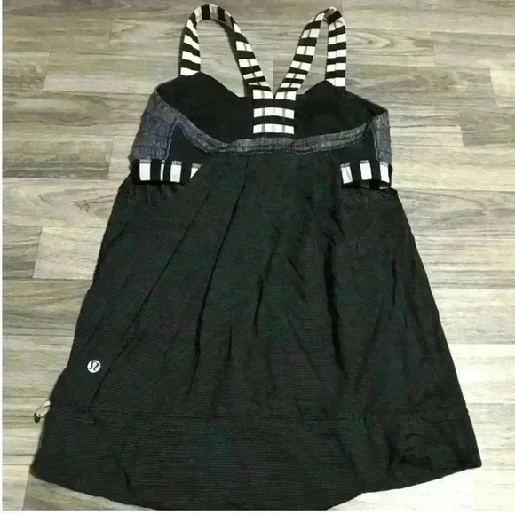 Lulu lemon Black Striped rest less tank black/burlap texture black dune. - Picture 2 of 13